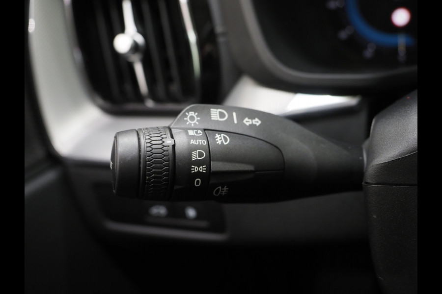 Volvo XC60 2.0 T6 Plug-in hybrid AWD Ultimate Dark Long Range | Panoramadak | Harman/Kardon | Pilot Assist | Keyless | HUD | Camera | Carplay