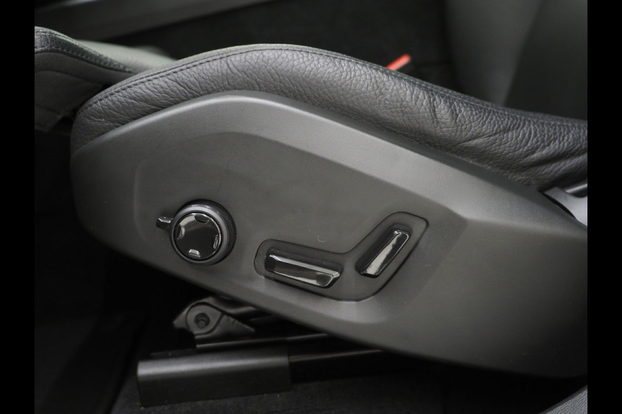 Volvo XC60 2.0 T6 Plug-in hybrid AWD Ultimate Dark Long Range | Panoramadak | Harman/Kardon | Pilot Assist | Keyless | HUD | Camera | Carplay