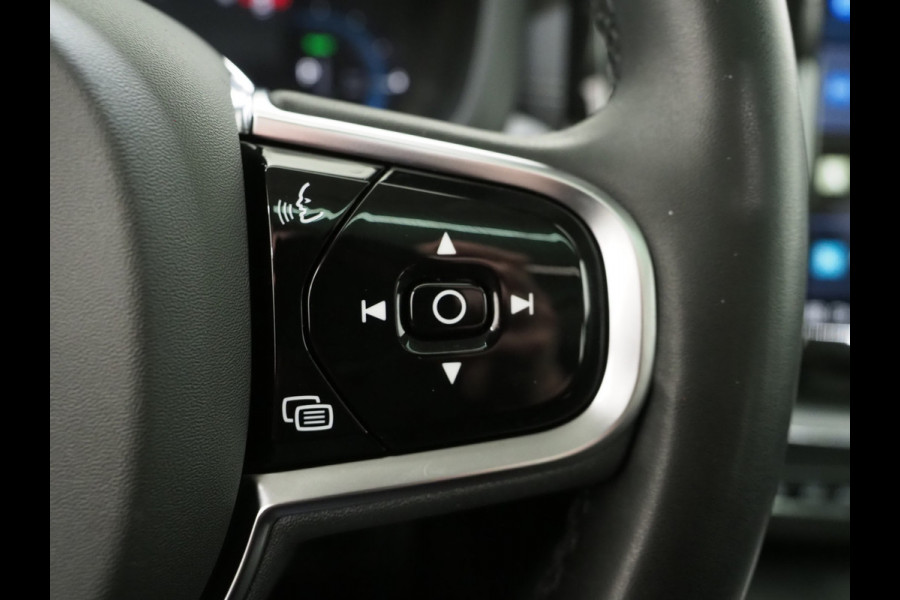 Volvo XC60 2.0 T6 Plug-in hybrid AWD Ultimate Dark Long Range | Panoramadak | Harman/Kardon | Pilot Assist | Keyless | HUD | Camera | Carplay