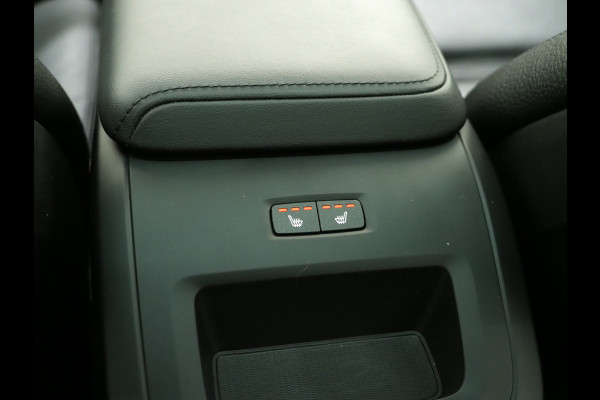 Volvo XC60 2.0 T6 Plug-in hybrid AWD Ultimate Dark Long Range | Panoramadak | Harman/Kardon | Pilot Assist | Keyless | HUD | Camera | Carplay