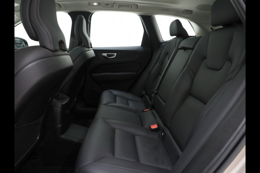 Volvo XC60 2.0 T6 Plug-in hybrid AWD Ultimate Dark Long Range | Panoramadak | Harman/Kardon | Pilot Assist | Keyless | HUD | Camera | Carplay