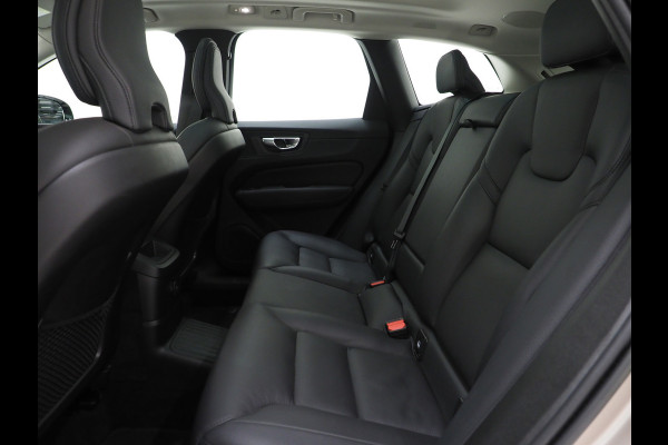 Volvo XC60 2.0 T6 Plug-in hybrid AWD Ultimate Dark Long Range | Panoramadak | Harman/Kardon | Pilot Assist | Keyless | HUD | Camera | Carplay