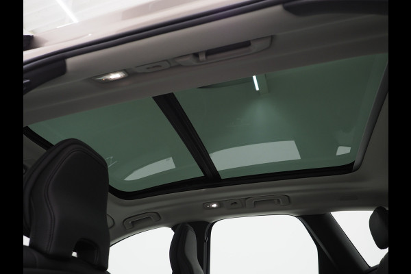 Volvo XC60 2.0 T6 Plug-in hybrid AWD Ultimate Dark Long Range | Panoramadak | Harman/Kardon | Pilot Assist | Keyless | HUD | Camera | Carplay