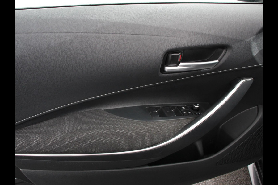 Toyota Corolla Touring Sports Automaat Hybrid 140 Active | Navigatie | Apple Carplay/Android Auto | Climate Control | Cruise Control Adaptive | 17"Lichtmetalen velgen | Camera