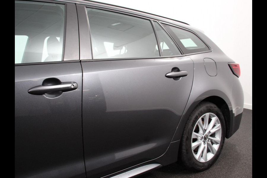 Toyota Corolla Touring Sports Automaat Hybrid 140 Active | Navigatie | Apple Carplay/Android Auto | Climate Control | Cruise Control Adaptive | 17"Lichtmetalen velgen | Camera