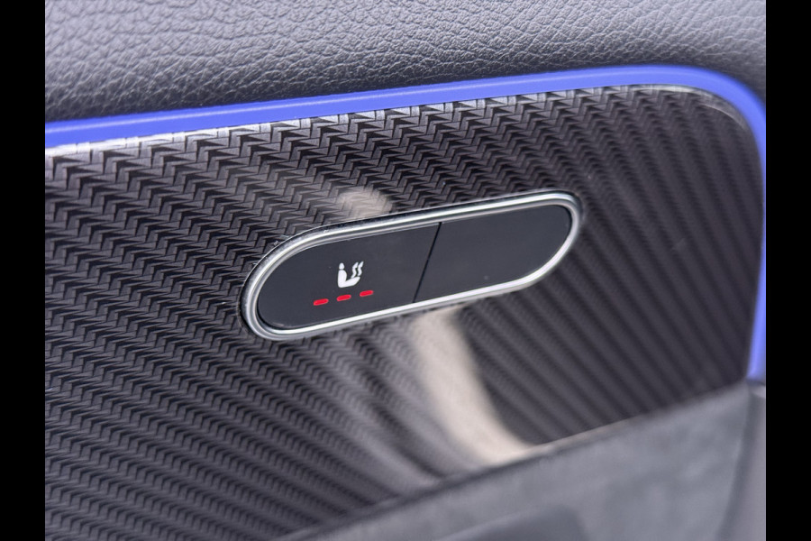 Mercedes-Benz GLA 180 AMG// Camera // Elek. Achterklep // Sfeerverlichting // Night pakket // 19" AMG Velgen // LED