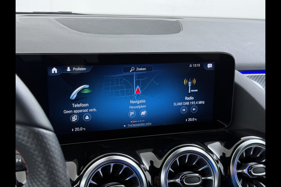 Mercedes-Benz GLA 180 AMG// Camera // Elek. Achterklep // Sfeerverlichting // Night pakket // 19" AMG Velgen // LED