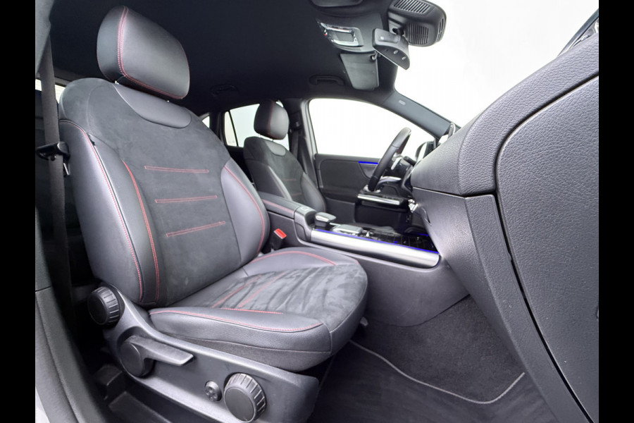 Mercedes-Benz GLA 180 AMG// Camera // Elek. Achterklep // Sfeerverlichting // Night pakket // 19" AMG Velgen // LED