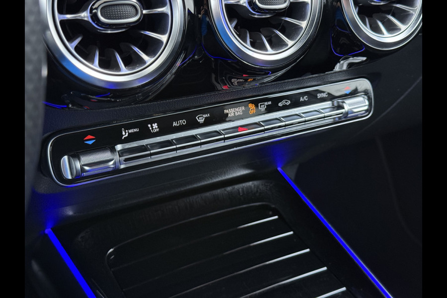 Mercedes-Benz GLA 180 AMG// Camera // Elek. Achterklep // Sfeerverlichting // Night pakket // 19" AMG Velgen // LED