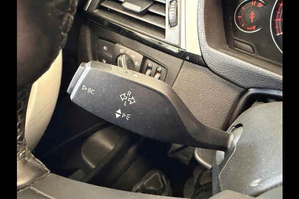BMW 3 Serie 318i M Sport Edition AUT. LEDER NAVIGATIE PDC STOELVERWARMING CRUISE KEYLESS-GO