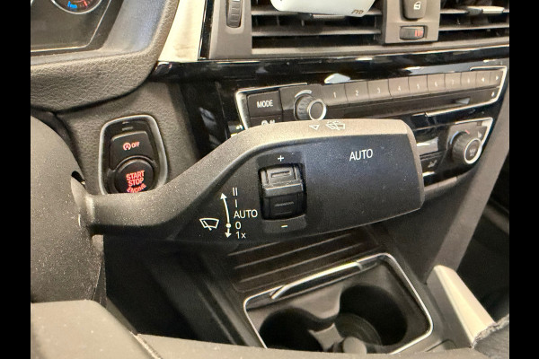 BMW 3 Serie 318i M Sport Edition AUT. LEDER NAVIGATIE PDC STOELVERWARMING CRUISE KEYLESS-GO