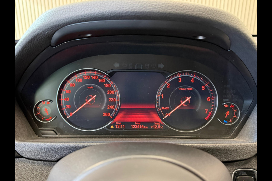 BMW 3 Serie 318i M Sport Edition AUT. LEDER NAVIGATIE PDC STOELVERWARMING CRUISE KEYLESS-GO