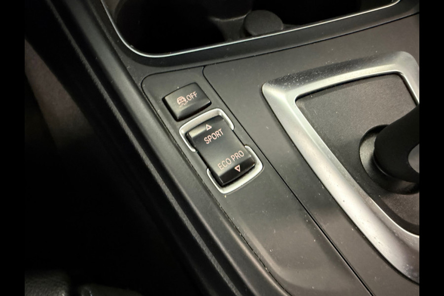 BMW 3 Serie 318i M Sport Edition AUT. LEDER NAVIGATIE PDC STOELVERWARMING CRUISE KEYLESS-GO