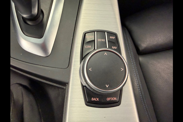 BMW 3 Serie 318i M Sport Edition AUT. LEDER NAVIGATIE PDC STOELVERWARMING CRUISE KEYLESS-GO