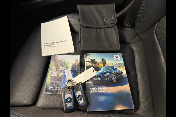 BMW 3 Serie 318i M Sport Edition AUT. LEDER NAVIGATIE PDC STOELVERWARMING CRUISE KEYLESS-GO