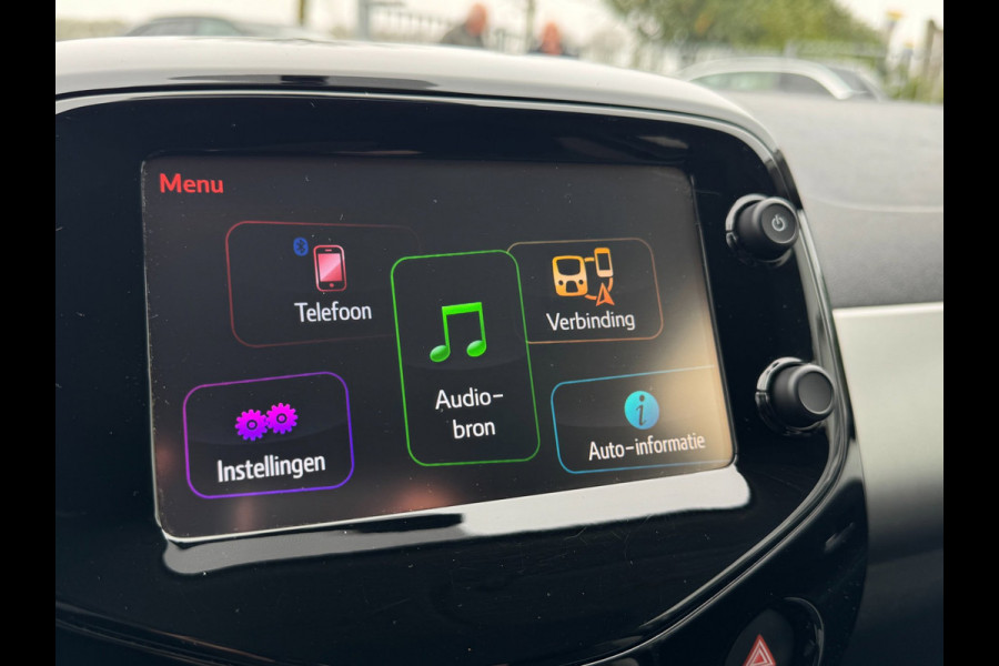 Peugeot 108 1.0 e-VTi Allure TOP! CABRIOTOP / CAMERA / LMV / BLUETOOTH / CLIMATE CONTROL / NL AUTO