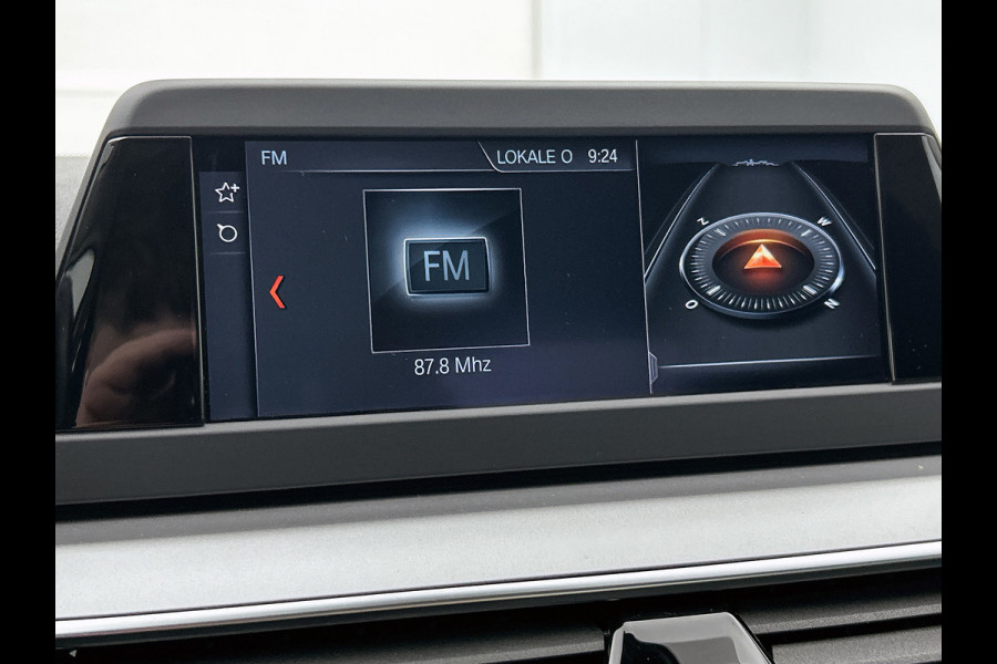 BMW 5 Serie 530e iPerformance Executive(Dealer OnderH, Navi, Active Cruise, Lane Assist, PDC V+A, Bots waarschuwing, Etc)