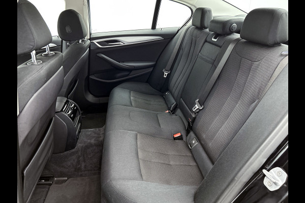BMW 5 Serie 530e iPerformance Executive(Dealer OnderH, Navi, Active Cruise, Lane Assist, PDC V+A, Bots waarschuwing, Etc)