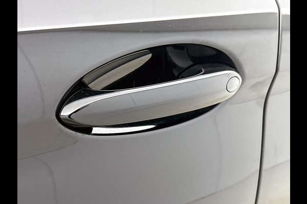 BMW 5 Serie 530e iPerformance Executive(Dealer OnderH, Navi, Active Cruise, Lane Assist, PDC V+A, Bots waarschuwing, Etc)