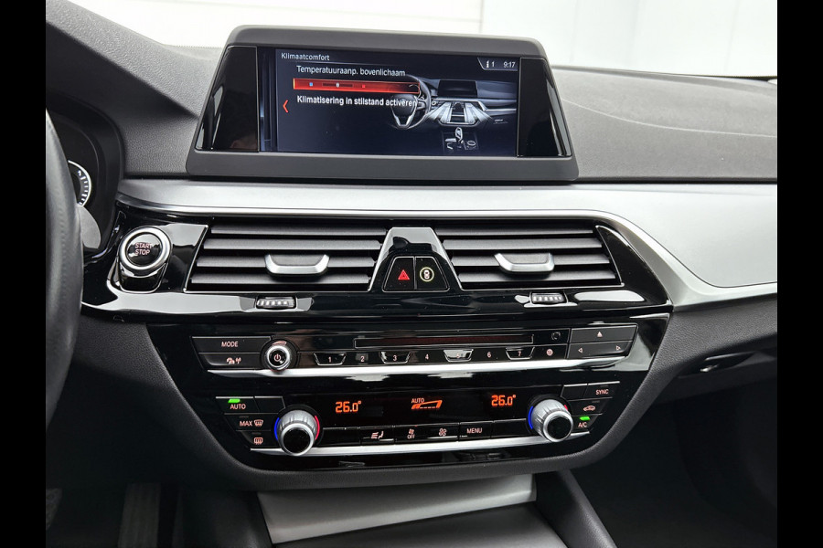 BMW 5 Serie 530e iPerformance Executive(Dealer OnderH, Navi, Active Cruise, Lane Assist, PDC V+A, Bots waarschuwing, Etc)
