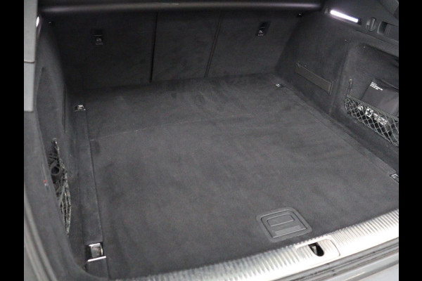 Audi A4 40 TFSI Launch edition Sport | Panoramadak | Trekhaak | Sportstoelen | DAB | Carplay | Virtual Cockpit | Half leder | Full LED | Navigatie | Parkeerhulp | Sportstuur | S Line