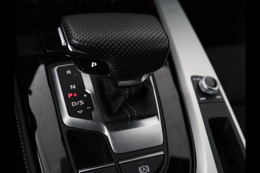 Audi A4 40 TFSI Launch edition Sport | Panoramadak | Trekhaak | Sportstoelen | DAB | Carplay | Virtual Cockpit | Half leder | Full LED | Navigatie | Parkeerhulp | Sportstuur | S Line