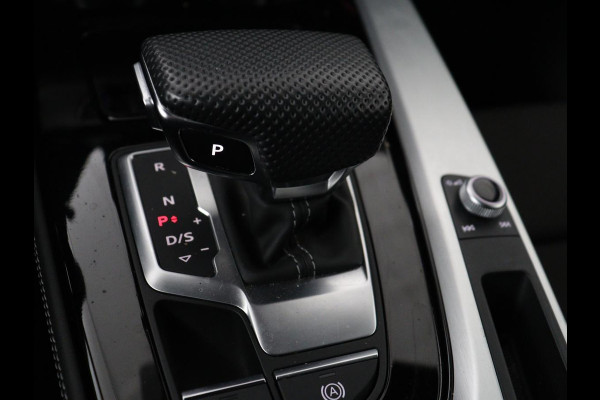 Audi A4 40 TFSI Launch edition Sport | Panoramadak | Trekhaak | Sportstoelen | DAB | Carplay | Virtual Cockpit | Half leder | Full LED | Navigatie | Parkeerhulp | Sportstuur | S Line