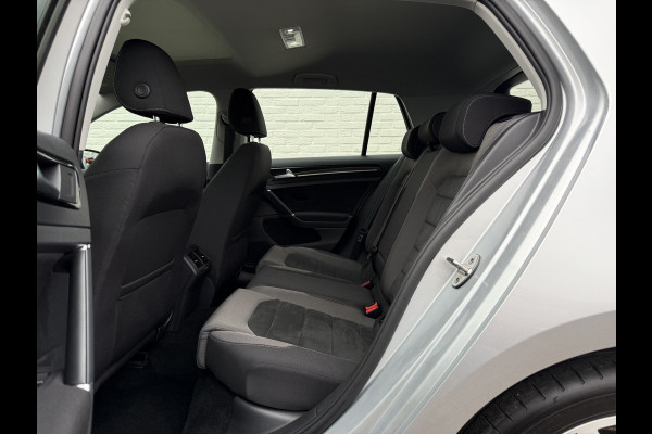 Volkswagen Golf 1.5 TSI Highline | Pano | ACC | LED | Camera | Keyless