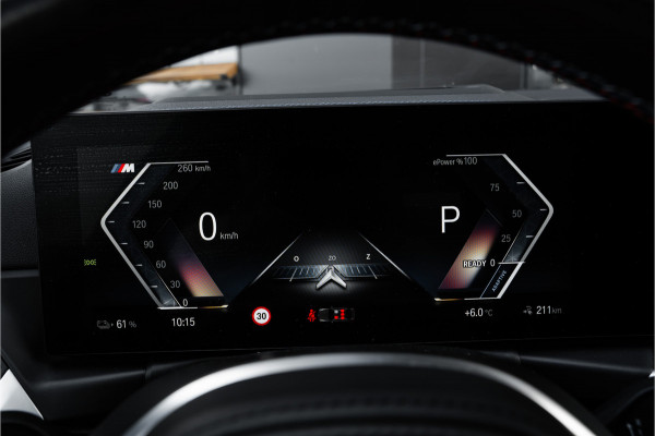 BMW i4 M50 High Executive M-Sport l Panorama l HUD l 360 camera l sportstoelen