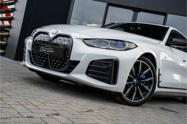 BMW i4 M50 High Executive M-Sport l Panorama l HUD l 360 camera l sportstoelen