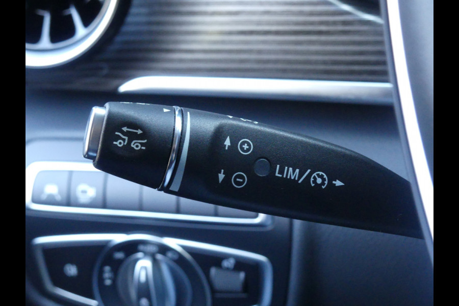 Mercedes-Benz V-Klasse 300d Extra Lang Dubbel Cabine LED/Trekhaak/LEER/360Camera