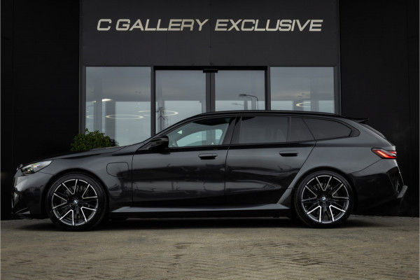 BMW 5 Serie Touring M5 - Panorama | B&W | Carbon | Elek. Trekhaak | 360 Camera