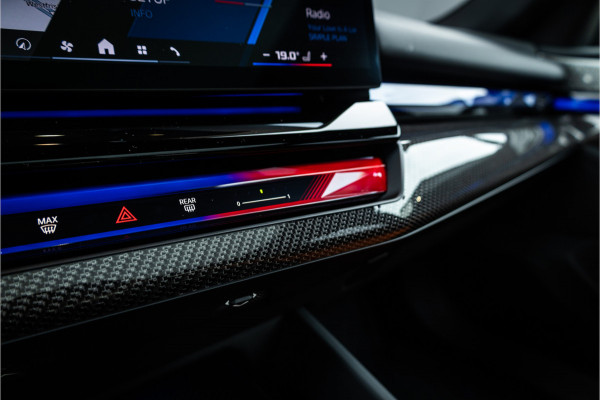 BMW 5 Serie Touring M5 - Panorama | B&W | Carbon | Elek. Trekhaak | 360 Camera