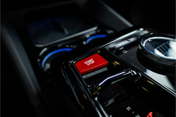 BMW 5 Serie Touring M5 - Panorama | B&W | Carbon | Elek. Trekhaak | 360 Camera