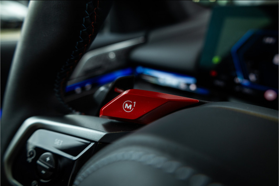 BMW 5 Serie Touring M5 - Panorama | B&W | Carbon | Elek. Trekhaak | 360 Camera