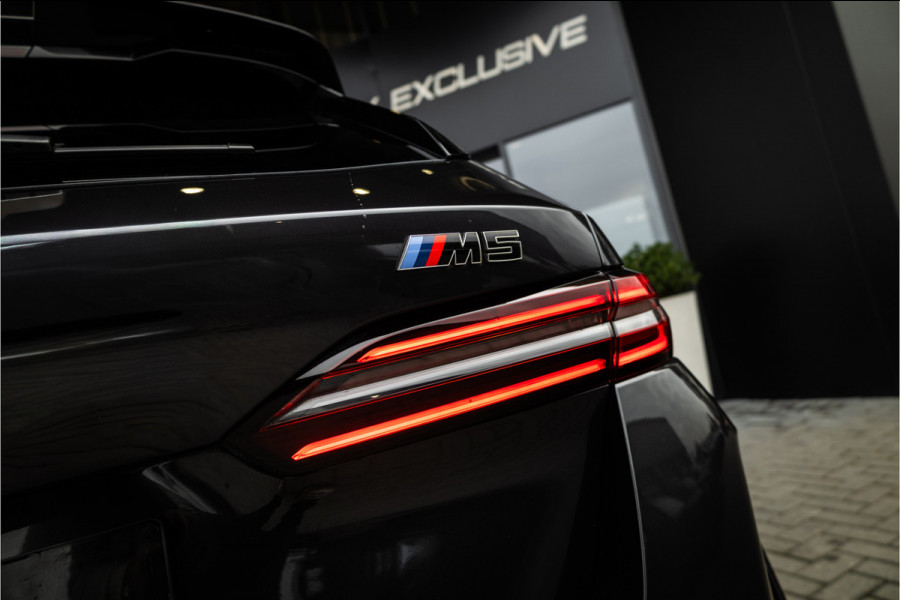 BMW 5 Serie Touring M5 - Panorama | B&W | Carbon | Elek. Trekhaak | 360 Camera