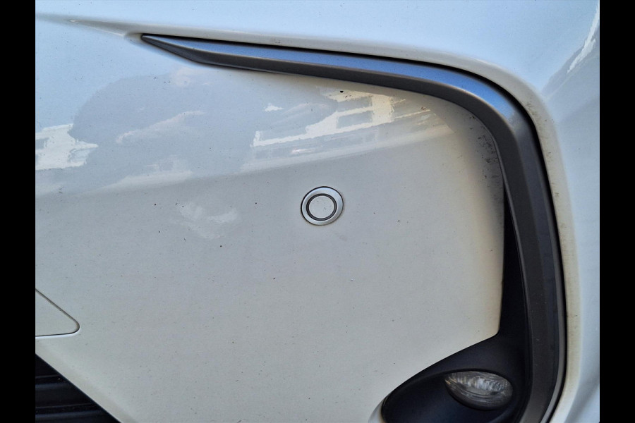 Toyota Corolla Sedan 1.8 Hybrid Style | Parkeersensoren, Navigatie, Keyless