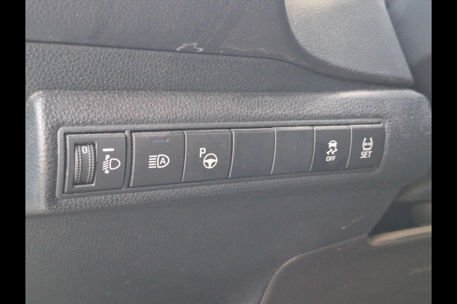 Toyota Corolla Sedan 1.8 Hybrid Style | Parkeersensoren, Navigatie, Keyless