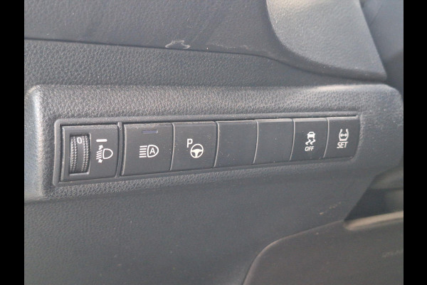 Toyota Corolla Sedan 1.8 Hybrid Style | Parkeersensoren, Navigatie, Keyless