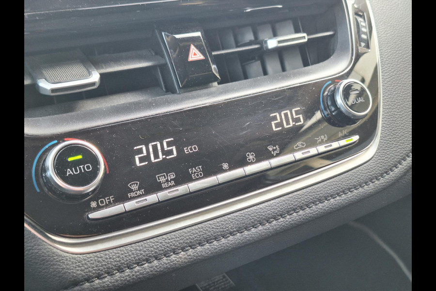 Toyota Corolla Sedan 1.8 Hybrid Style | Parkeersensoren, Navigatie, Keyless