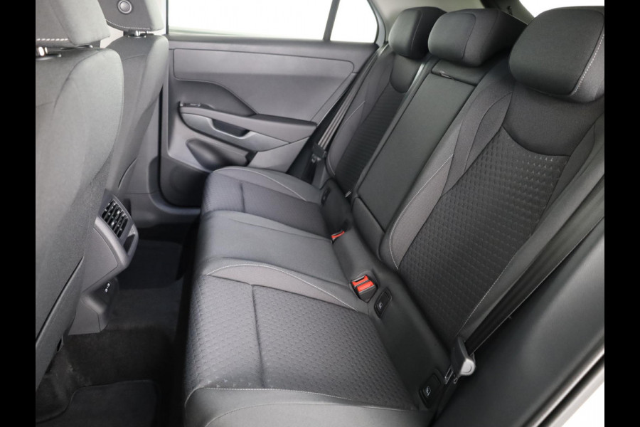 Volkswagen T-Roc Life First Edition 1.5 eTSI 85 kW / 116 PK SUV 7 v