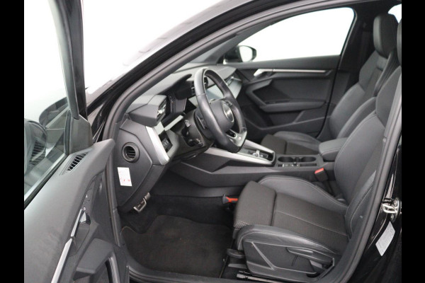 Audi A3 30 TFSI S edition | Panoramadak | Sportstoelen | Virtual Cockpit | Carplay | Half leder | Full LED | Parkeerhulp | Cruise control | Bluetooth | Climate control | Navigatie | S Line
