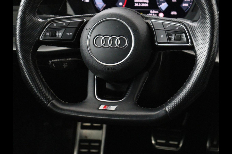 Audi A3 30 TFSI S edition | Panoramadak | Sportstoelen | Virtual Cockpit | Carplay | Half leder | Full LED | Parkeerhulp | Cruise control | Bluetooth | Climate control | Navigatie | S Line