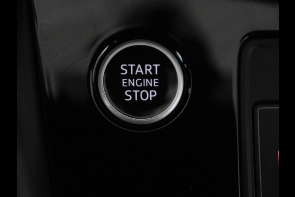 Audi A3 30 TFSI S edition | Panoramadak | Sportstoelen | Virtual Cockpit | Carplay | Half leder | Full LED | Parkeerhulp | Cruise control | Bluetooth | Climate control | Navigatie | S Line