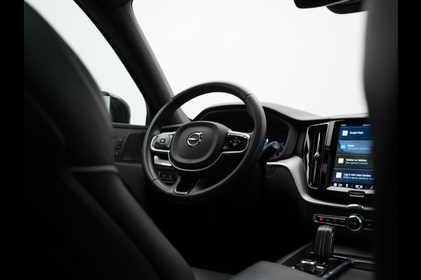 Volvo XC60 T6 AWD R-Design Plug In Hybrid 350pk Dealer O.H. PHEV | Trekhaak Af Fabriek | Panodak | Adaptive Cruise | Harman / Kardon | Lederen Sportstoelen Memory & Verwarmd | Google Assistent | Stuur Verwarmd | Keyless | Apple Carplay | DAB |