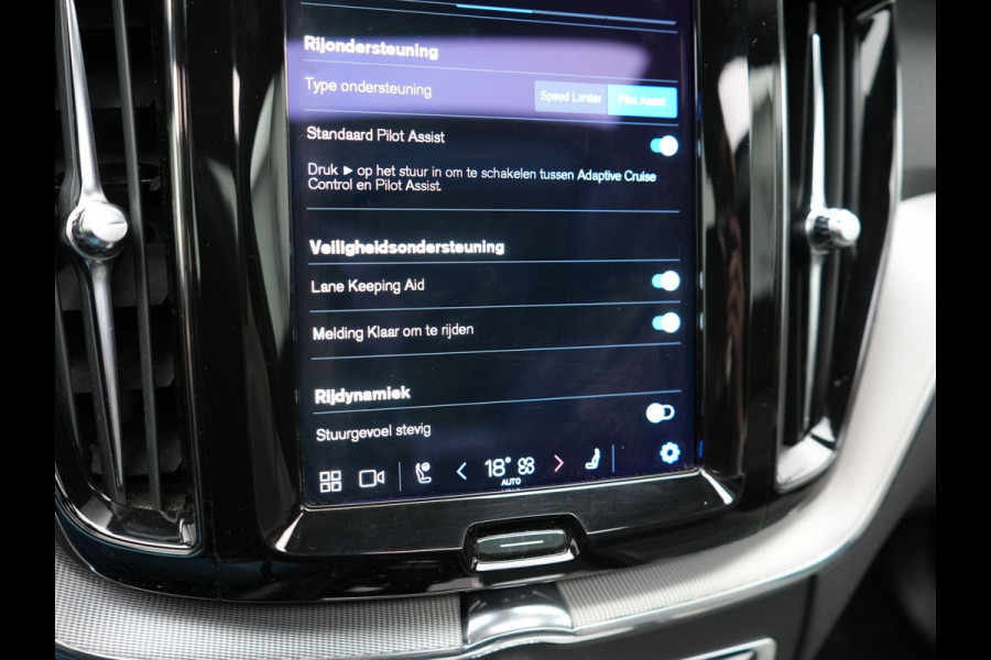 Volvo XC60 T6 AWD R-Design Plug In Hybrid 350pk Dealer O.H. PHEV | Trekhaak Af Fabriek | Panodak | Adaptive Cruise | Harman / Kardon | Lederen Sportstoelen Memory & Verwarmd | Google Assistent | Stuur Verwarmd | Keyless | Apple Carplay | DAB |