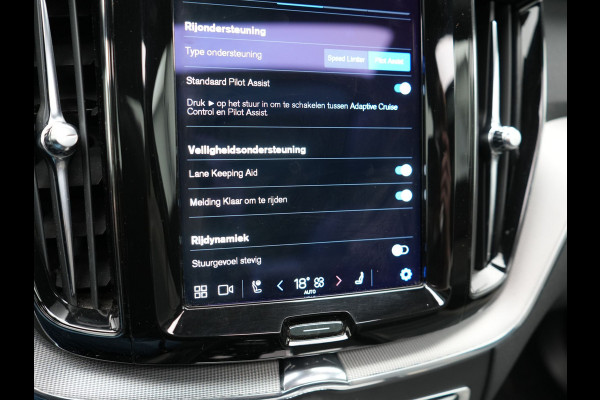 Volvo XC60 T6 AWD R-Design Plug In Hybrid 350pk Dealer O.H. PHEV | Trekhaak Af Fabriek | Panodak | Adaptive Cruise | Harman / Kardon | Lederen Sportstoelen Memory & Verwarmd | Google Assistent | Stuur Verwarmd | Keyless | Apple Carplay | DAB |