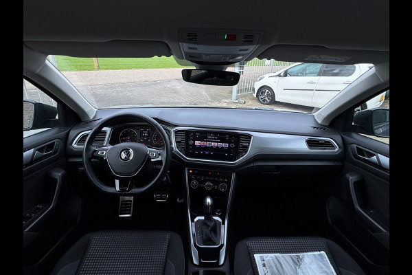 Volkswagen T-Roc 1.5 TSI Style STANDKACHEL / CAMERA / IQ LIGHT / STOELVERWARMING / CARPLAY / DRIVING SELECTION MODE
