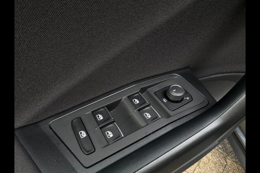 Volkswagen T-Roc 1.5 TSI Style STANDKACHEL / CAMERA / IQ LIGHT / STOELVERWARMING / CARPLAY / DRIVING SELECTION MODE
