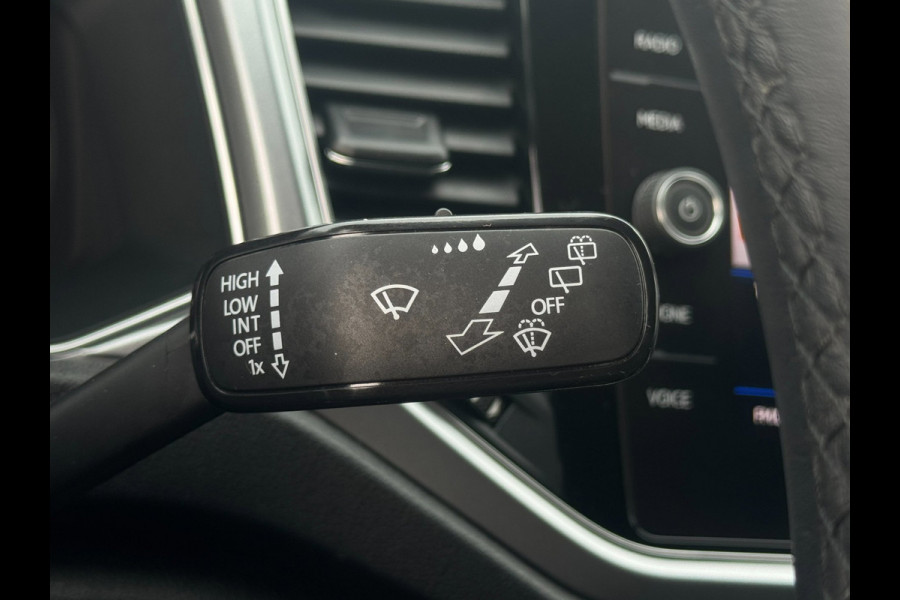 Volkswagen T-Roc 1.5 TSI Style STANDKACHEL / CAMERA / IQ LIGHT / STOELVERWARMING / CARPLAY / DRIVING SELECTION MODE